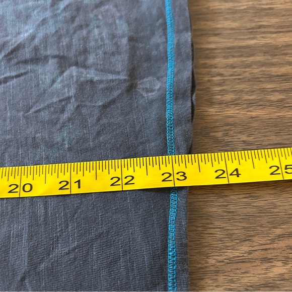 ❤️ Lucky Brand Gray Tee with Dragon Design S - Picture 8 of 9